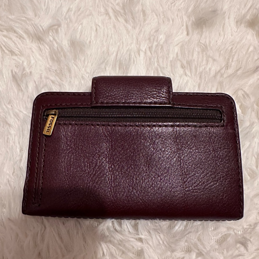 Fossil Dark Burgundy Leather Wallet - Picture 2 of 5